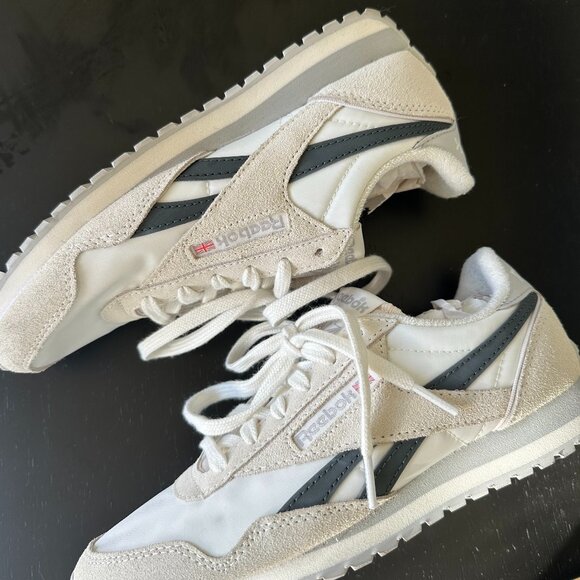 Reebok Classic AZ Shoes in Chalk/Grey - Size 7 - Picture 7 of 9